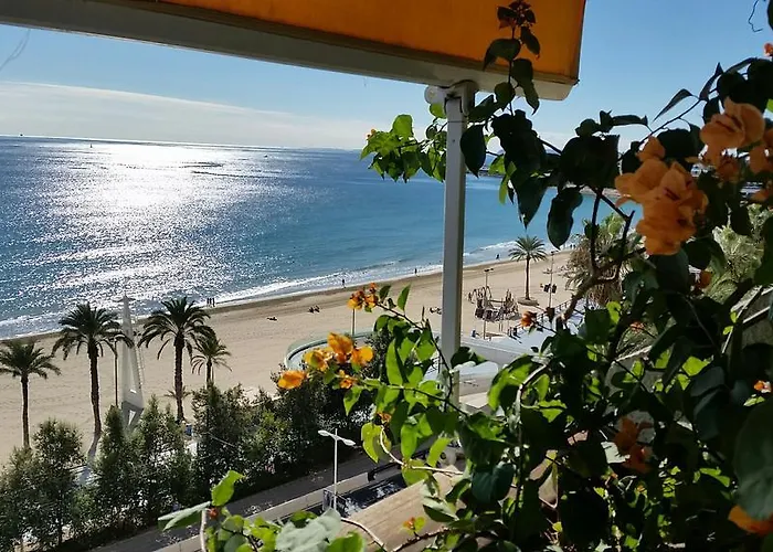 Deluxe Playa 阿利坎特